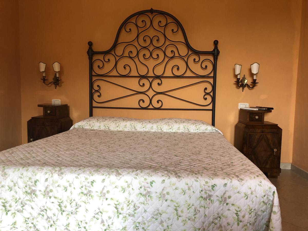La Locanda Della Vecchia Hosteria กาวอร์ราโน ภายนอก รูปภาพ