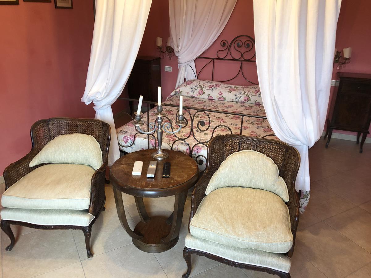 La Locanda Della Vecchia Hosteria กาวอร์ราโน ภายนอก รูปภาพ