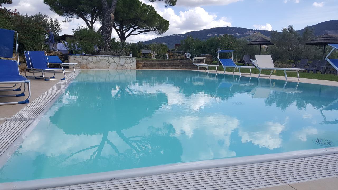 La Locanda Della Vecchia Hosteria กาวอร์ราโน ภายนอก รูปภาพ