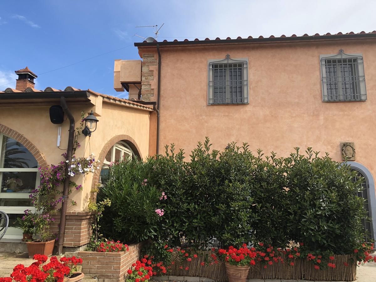 La Locanda Della Vecchia Hosteria กาวอร์ราโน ภายนอก รูปภาพ