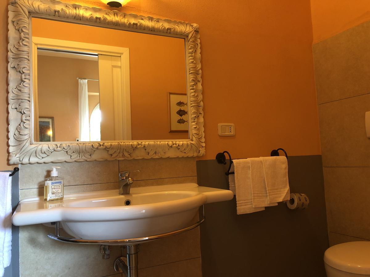 La Locanda Della Vecchia Hosteria กาวอร์ราโน ภายนอก รูปภาพ